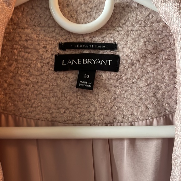 Lane Bryant size 20 blazer. Dusty pink with gold buttons. Worn gently once. - Picture 4 of 5